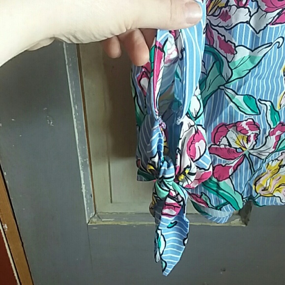 Apt 9 striped floral blouse - Picture 4 of 6